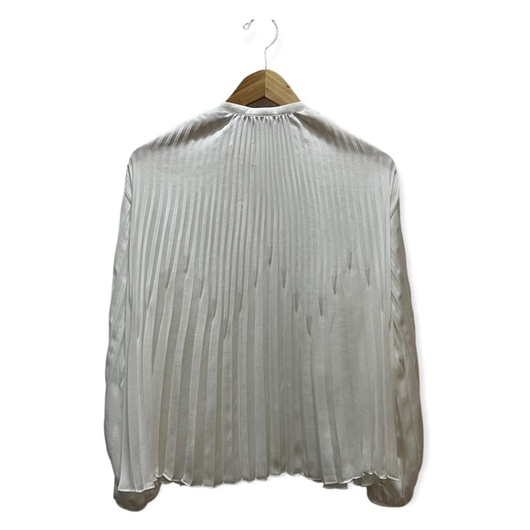 Vince Chevron Pleated Blouse Optic White - Picture 6 of 12